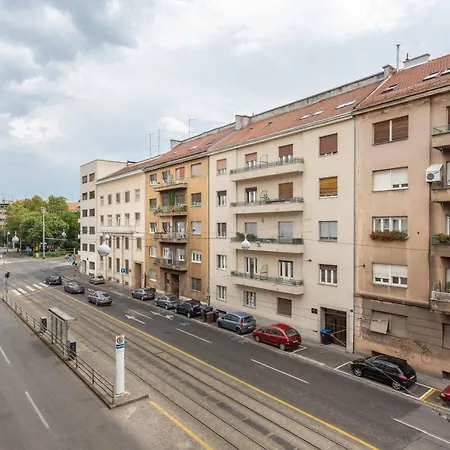 Sunny 2Bdr Apartment With A Balcony Zagreb Exterior photo